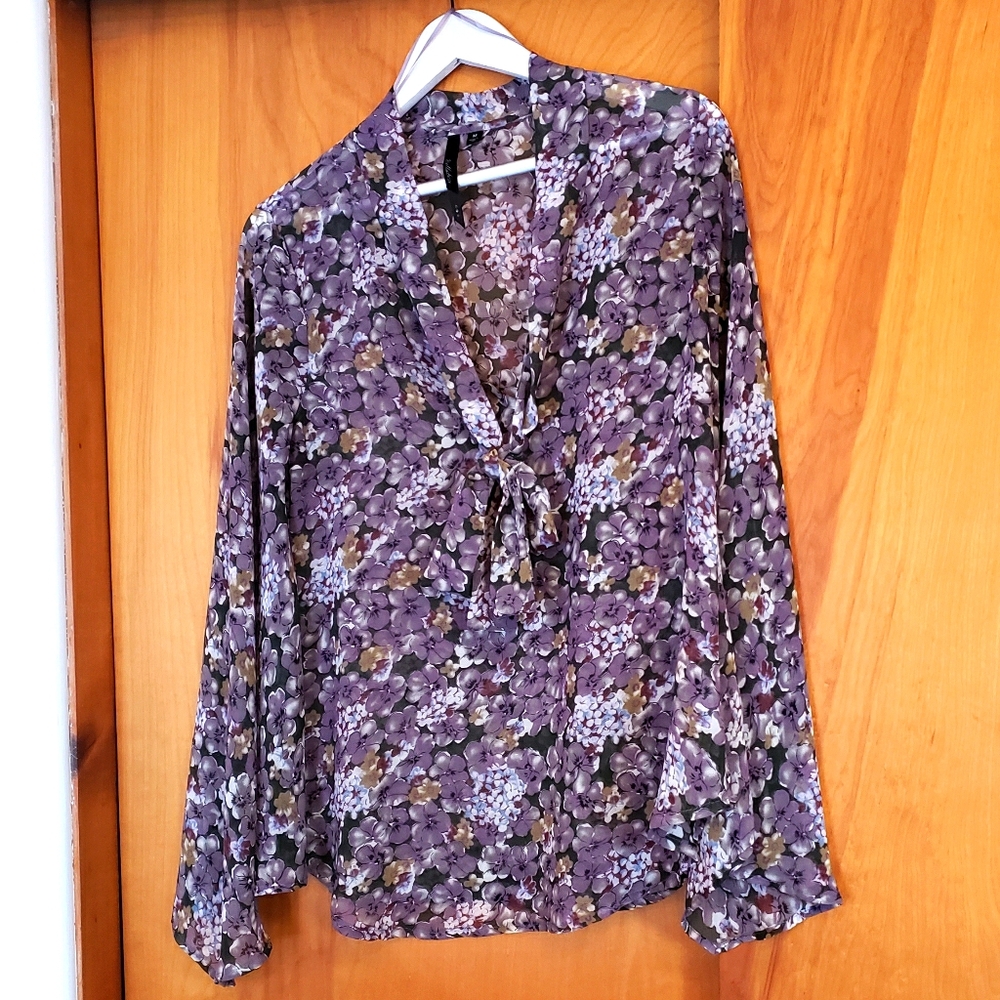 Bellatrix Floral Blouse - size M